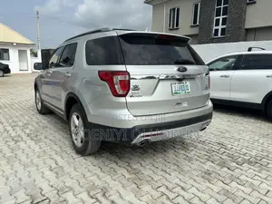 Ford Explorer Limited 4dr SUV (3.5L 6cyl 6A) 2016 Silver