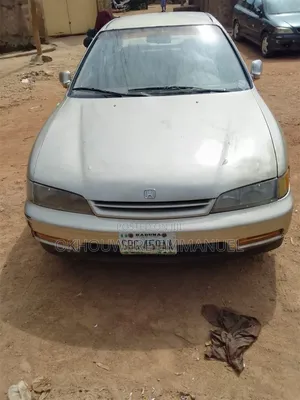 Honda Accord 1994 Gold