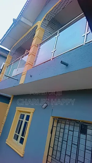 6bdrm Block of Flats in Baruwa Major Road for sale