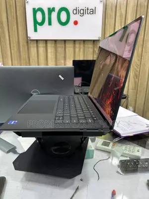 Laptop Dell Precision 5570 16GB Intel Core i7 SSD 512GB