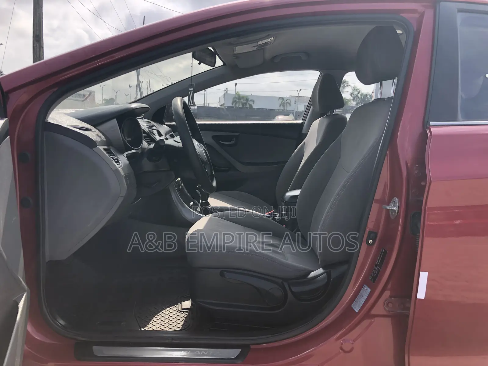 Hyundai Elantra 2015 Red