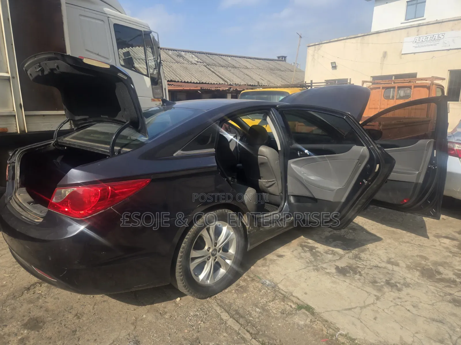 Hyundai Sonata 2010 Black