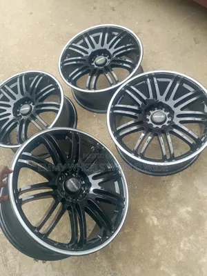 18inch for Univeral Car Black and Silver Round It Available in Stock