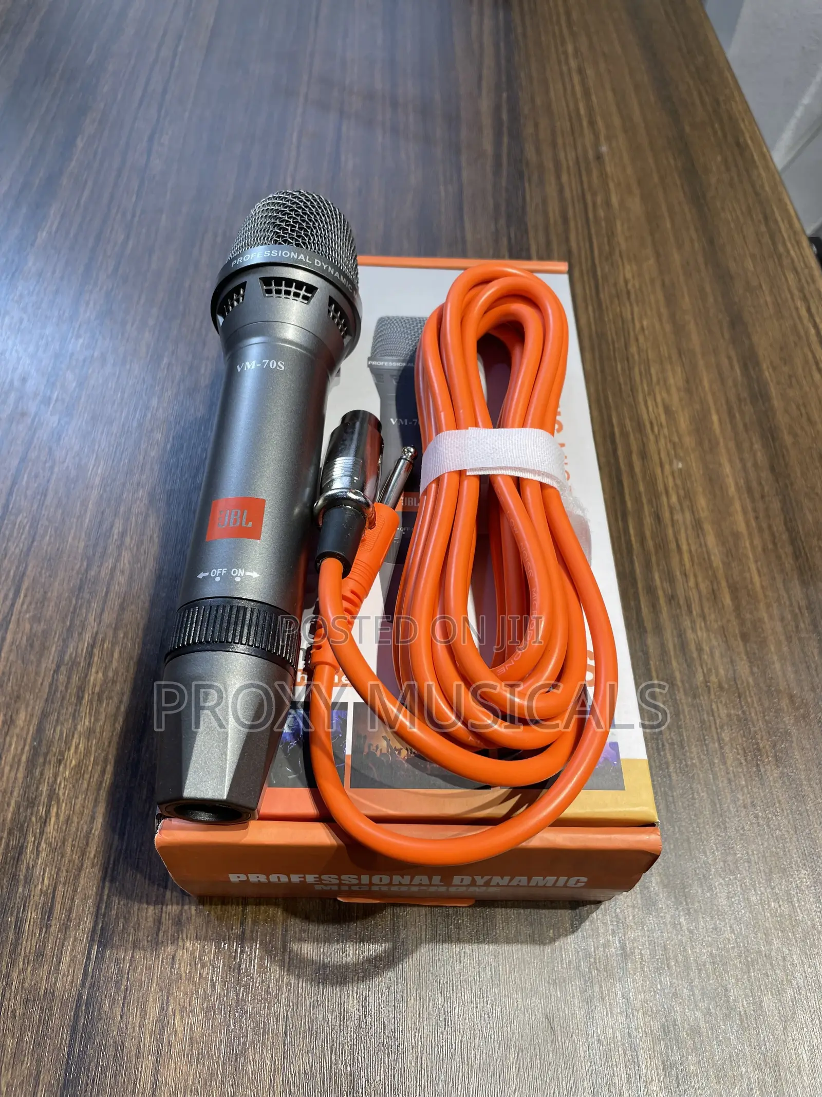 JBL Wired Microphone