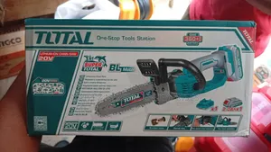 Total Cordless Chainsaw 8"