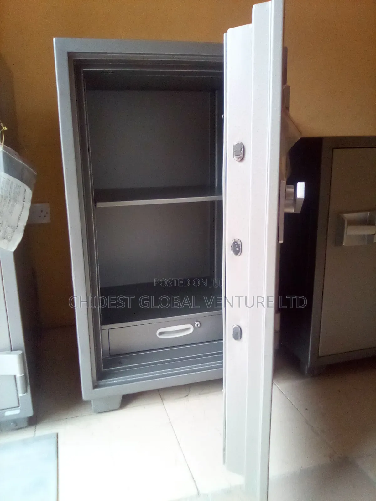 107 Ultimate Fire Proof Safe