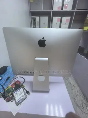 Desktop Computer Apple iMac 8GB Intel Core i5 HDD 1T