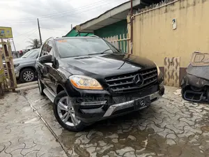 Mercedes-Benz M Class ML350 4dr SUV (3.5L 6cyl 7A) 2015 Black