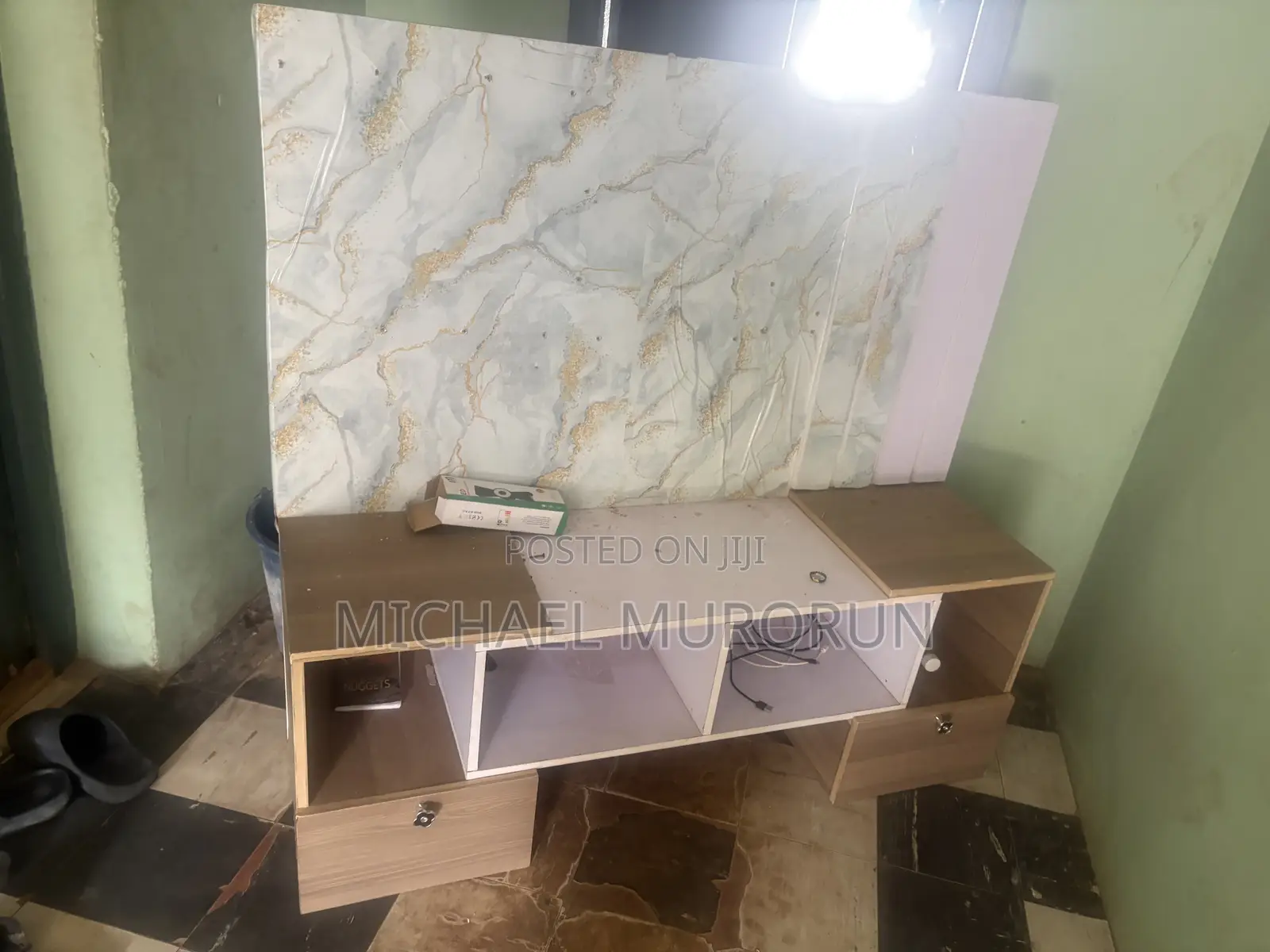Shelves TV