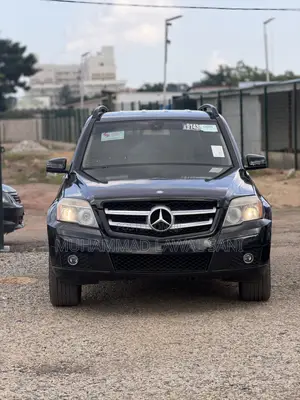Mercedes-Benz GLK-Class 2010 Black