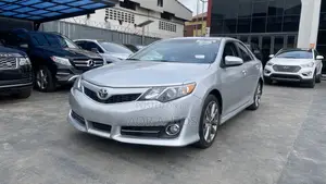 Toyota Camry SE 4dr Sedan (3.5L 6cyl 6A) 2014 Silver