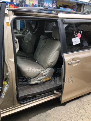 Toyota Sienna XLE 8 Passenger 2012 Gold