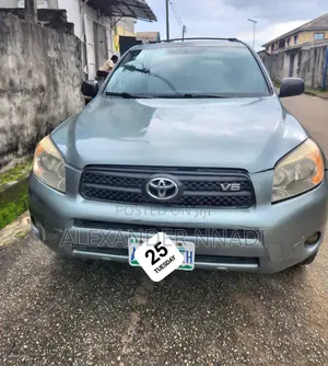 Toyota RAV4 2008 Green