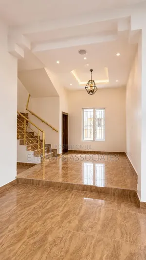 5bdrm Duplex in In Secured Estate for rent