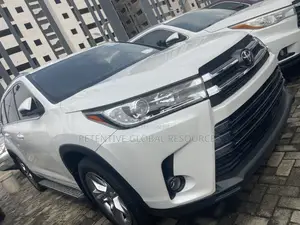 Toyota Highlander Limited 4dr SUV (3.5L 6cyl 6A) 2015 White