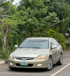 Honda Accord 2006 Gold