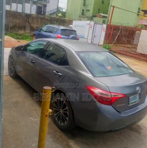 Toyota Corolla 2016 Gray
