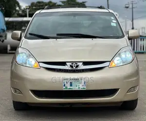 Toyota Sienna XLE Limited 2008 Gold