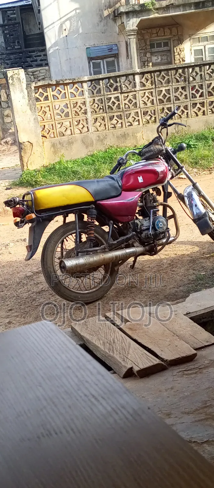 Bajaj Boxer 2026 Red