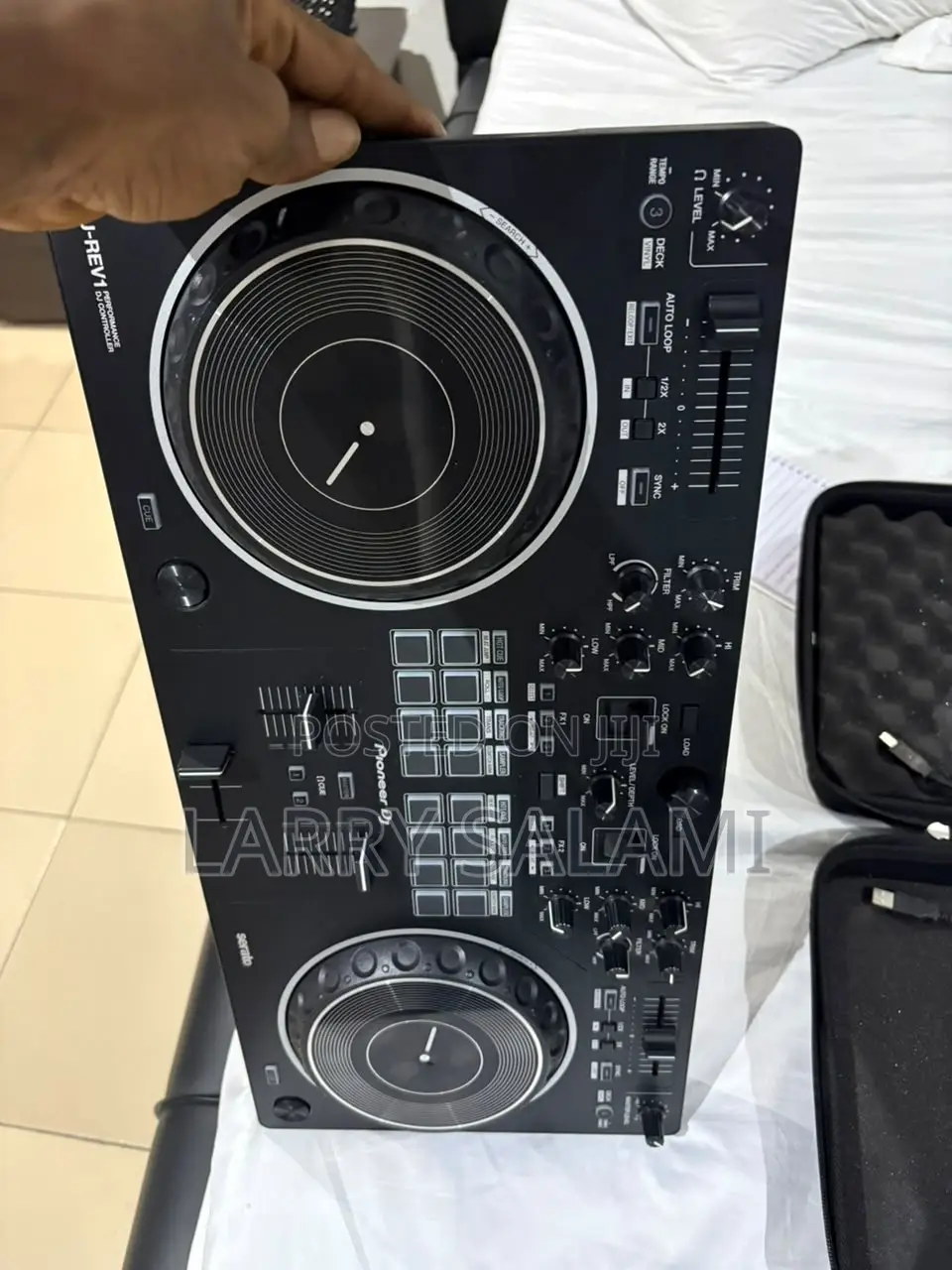 Serato DDJ-Rev1