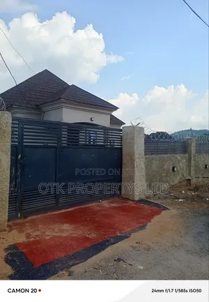 3bdrm Bungalow in Scc Road, Kubwa for sale