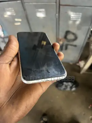 Apple iPhone XR 128 GB White