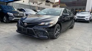 Toyota Camry SE 2022 Black