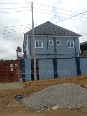 2bdrm Apartment in In Secured Street At for rent