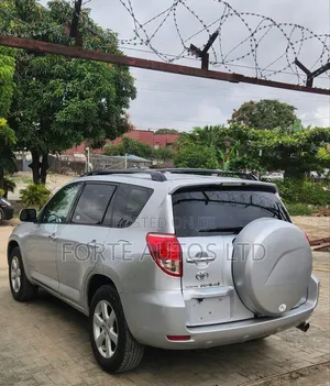 Toyota RAV4 Limited 2009 Silver
