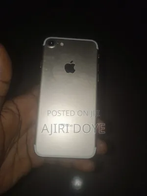 Apple iPhone 7 32 GB Gold