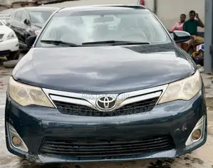 Toyota Camry LE 4dr Sedan (2.5L 4cyl 6A) 2013 Blue