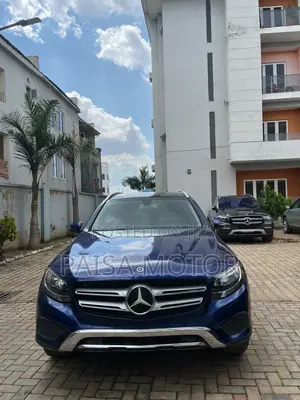 Mercedes-Benz GLC-Class GLC250 Sport Utility 4-Door (2.0L, 4cyl Turbo)