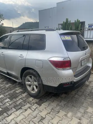 Toyota Highlander 2012 Silver