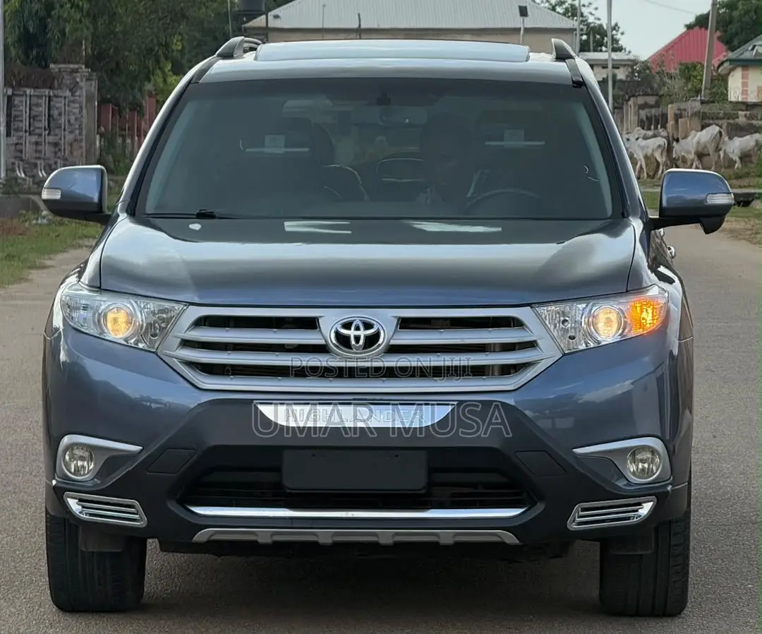 Toyota Highlander 2013 Blue