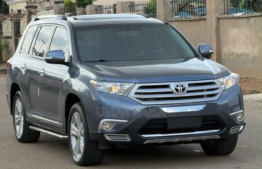 Toyota Highlander 2013 Blue