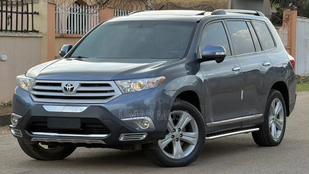 Toyota Highlander 2013 Blue