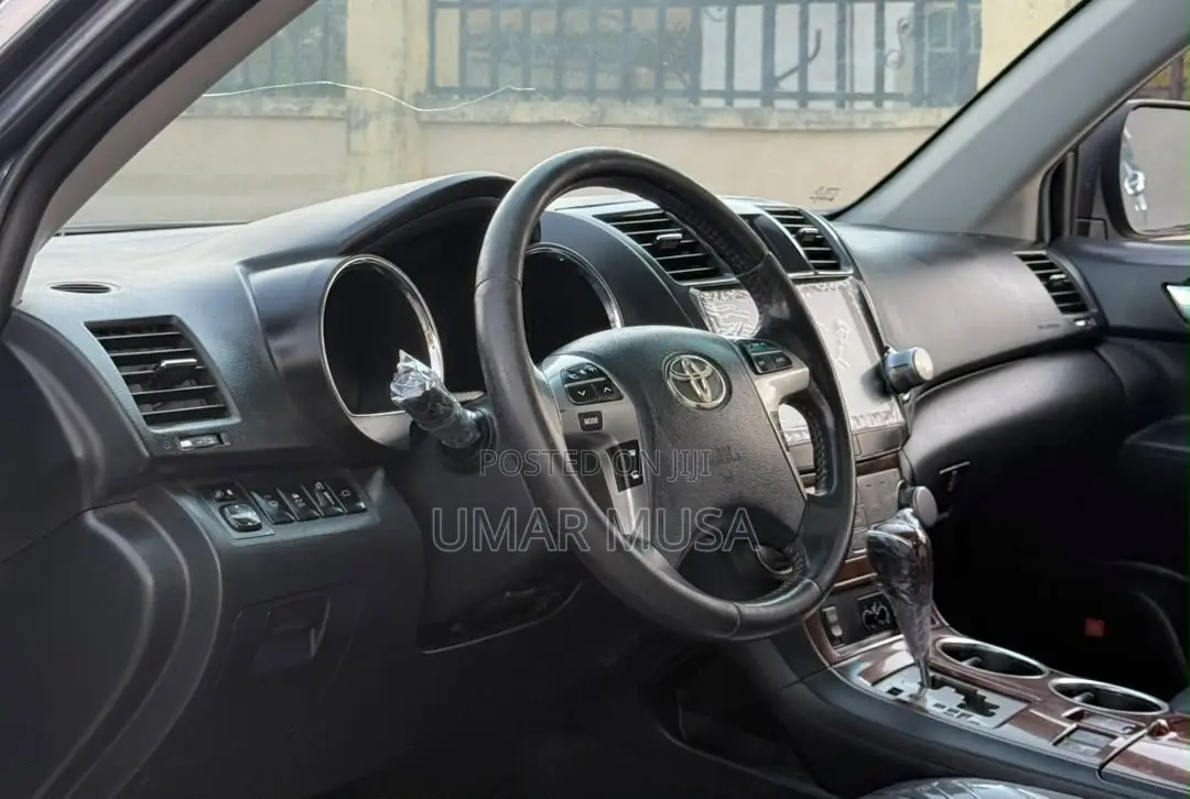 Toyota Highlander 2013 Blue