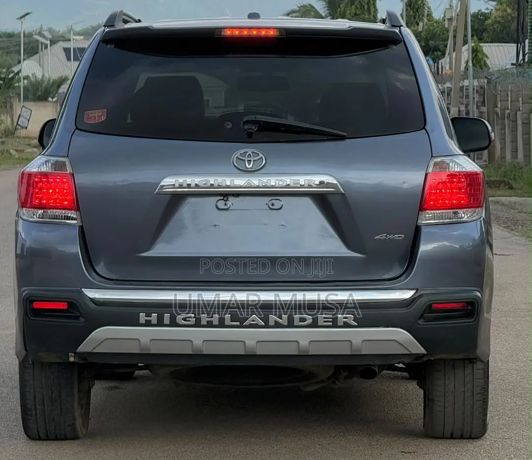 Toyota Highlander 2013 Blue