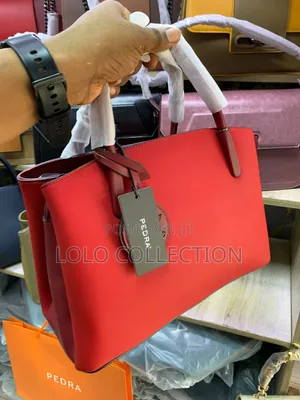 Pedra 2-in-1 Top-Handle Handbag
