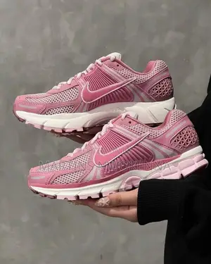 Pink Nike Zoom Vomero 5 Sneakers