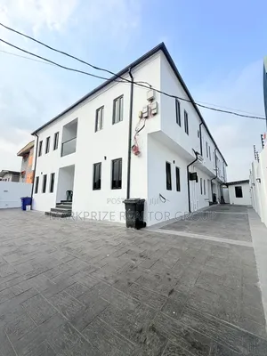 3bdrm Apartment in Gbagada Lagos for sale