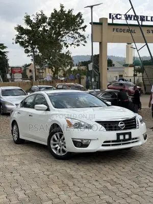 Nissan Altima 2015 White