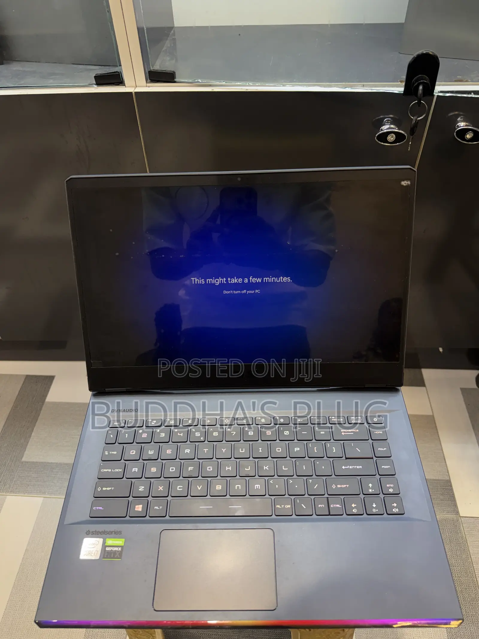 Laptop MSI GE66 Raider 16GB Intel Core i7 SSD 1T