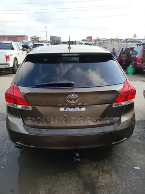 Toyota Venza LE 2010 Brown