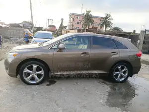 Toyota Venza LE 2010 Brown