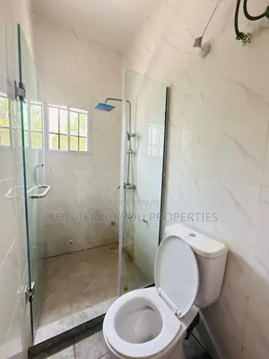 2bdrm Apartment in Lekki Phase 1 for rent