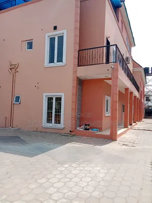 2bdrm Apartment in Lekki Phase 1 for rent