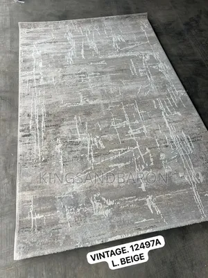 5x7fts L.Beige and Grey Turkey Center Rug