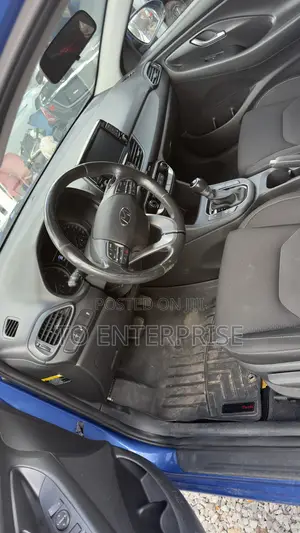 Hyundai Elantra 2017 Blue