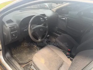 Opel Astra 2000 Silver